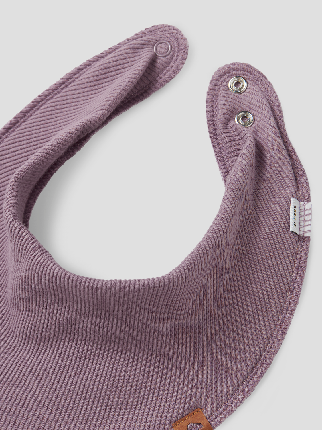 model_shot-front_full